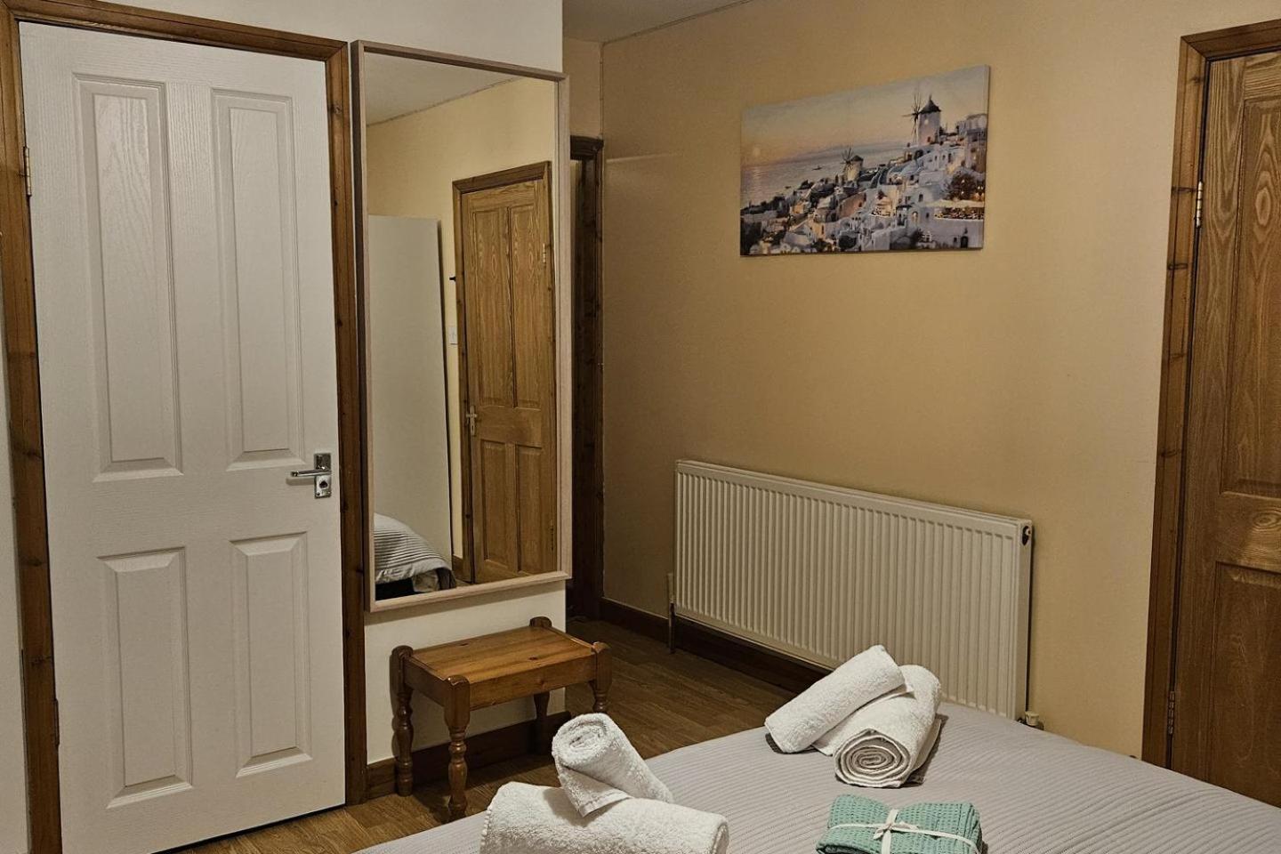 Appartement Cockfosters - - Sleeps 3 - Near Underground Londen
