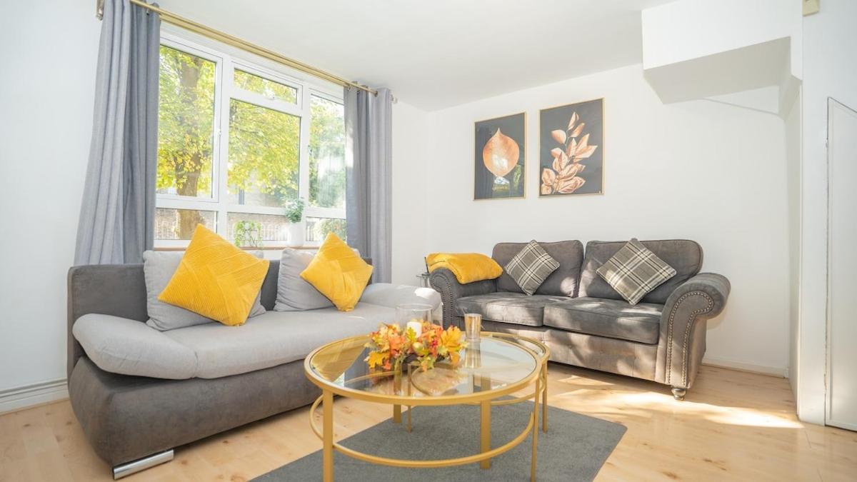 Golden Maisonette Next To Camden Town With Private Parking Appartamento