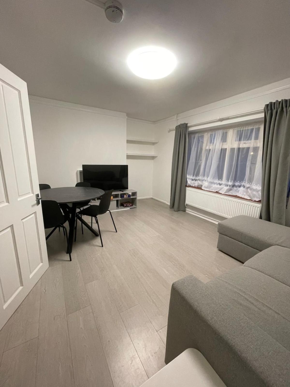 Appartement Cosy Ground Floor Flat Next To The Tube *