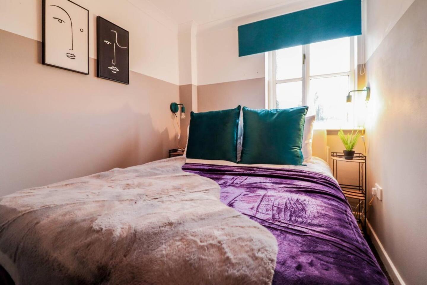 Modern 2br Flat In Bentley House Apartment London