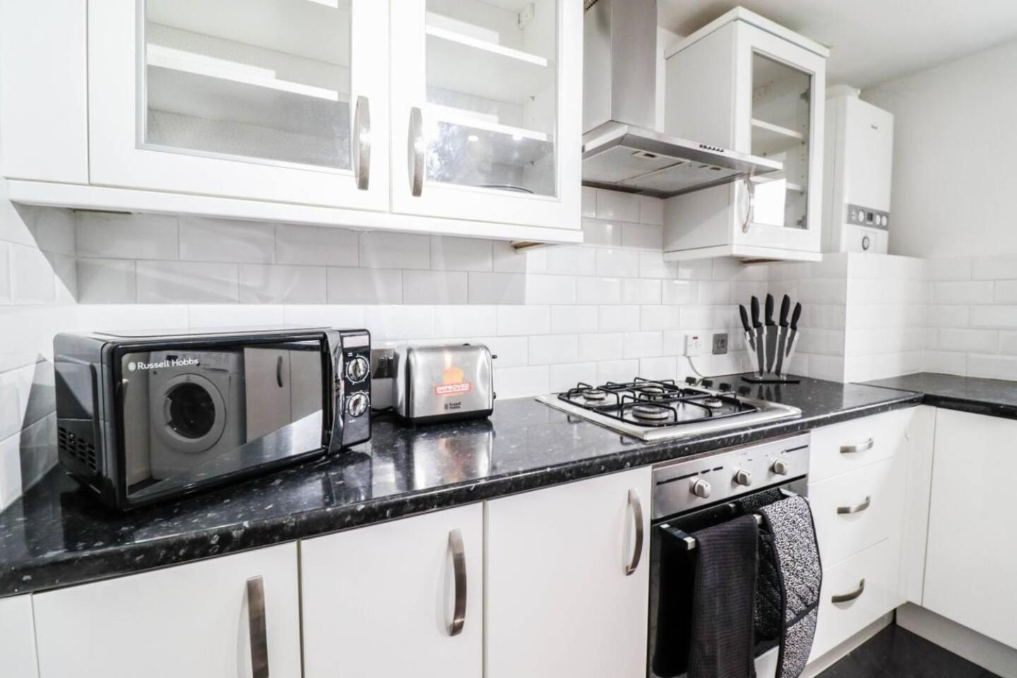 Modern 2br Flat In Bentley House