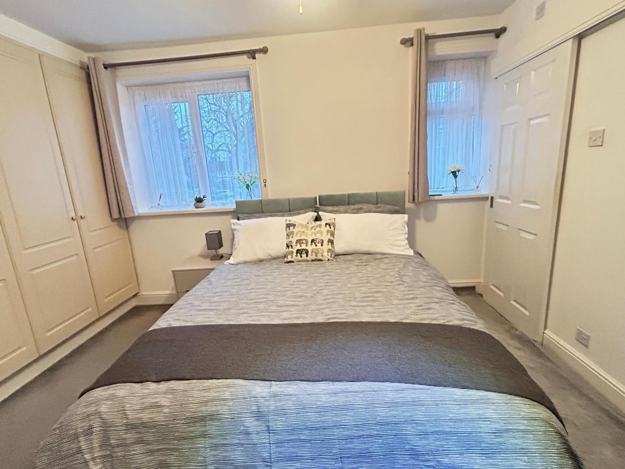 Apartment Spacious 3 Bed Near Greenwich Fast Wifi & Free Parking *