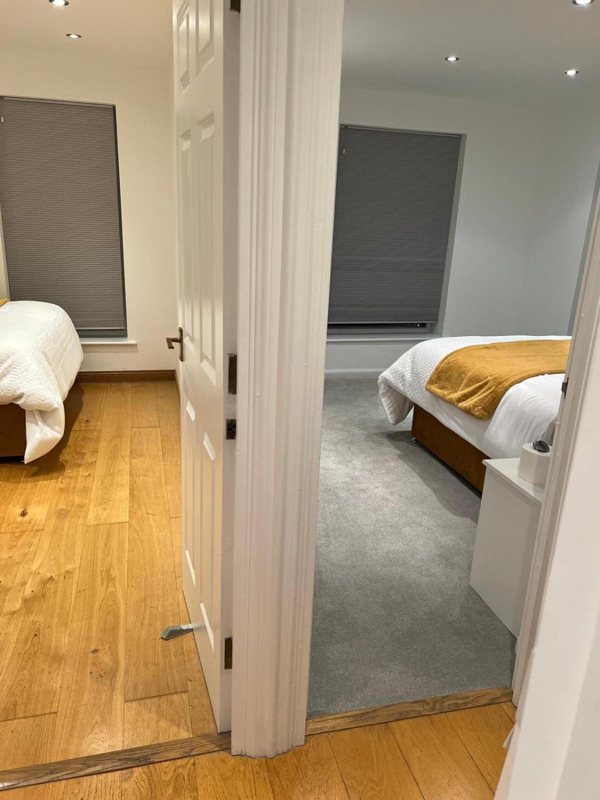 Luxurious 2 Bedroom Flat Britannia Village Apartment