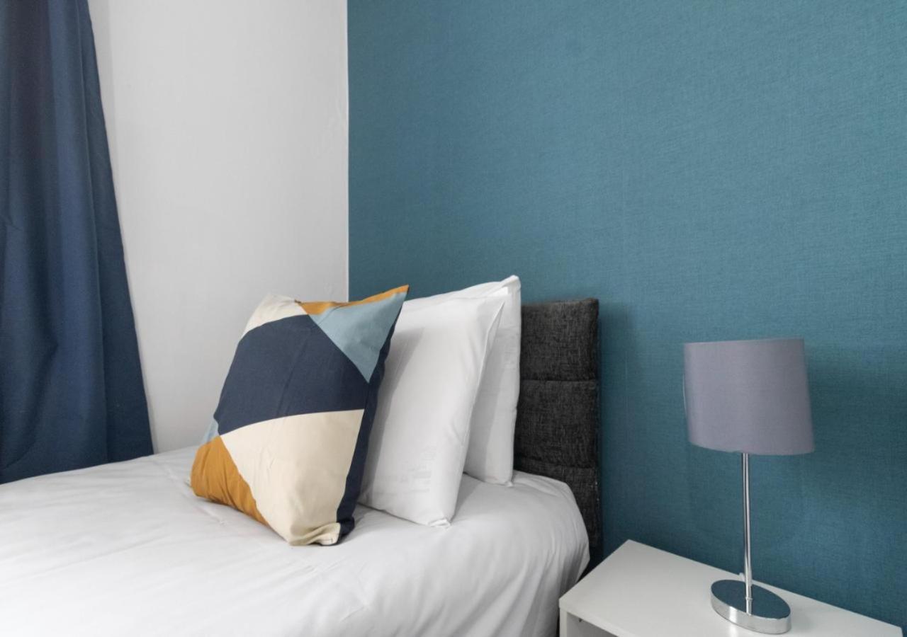 Lägenhet Comfortable & Convenient Spacious Private In Downshill Way *