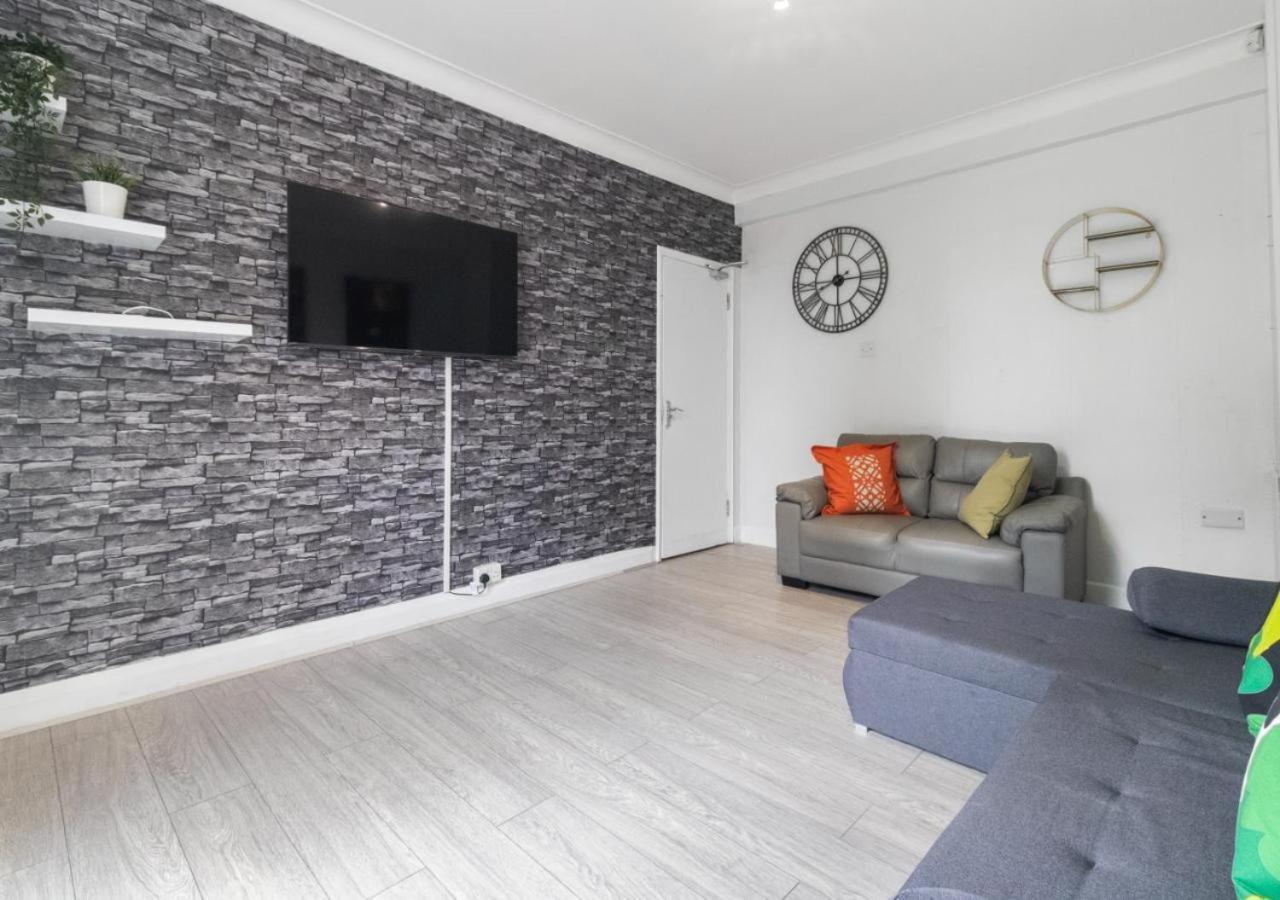 Lägenhet Comfortable & Convenient Spacious Private In Downshill Way London