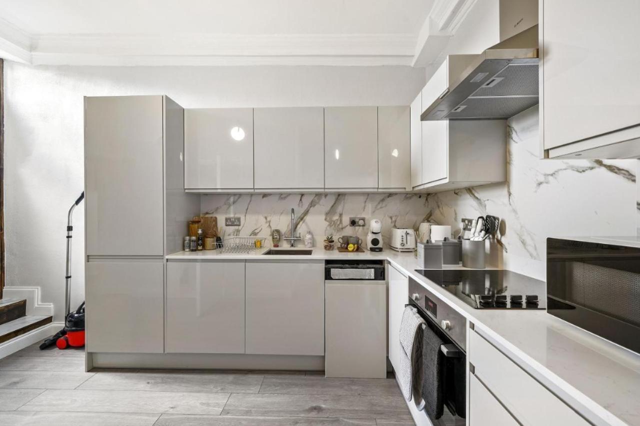 Fantastic London, Chiswick With Free Parking London