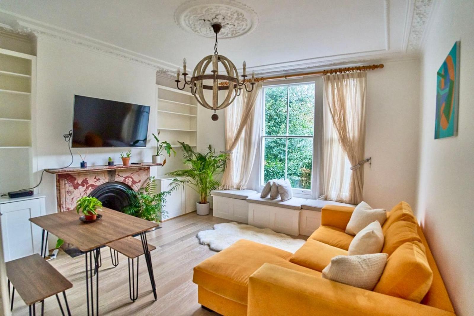 Bright Cozy Garden Retreat W Fast Wifi & 5min To Tube Subway Metro & Close To Park & Street Parking P4p * Londen