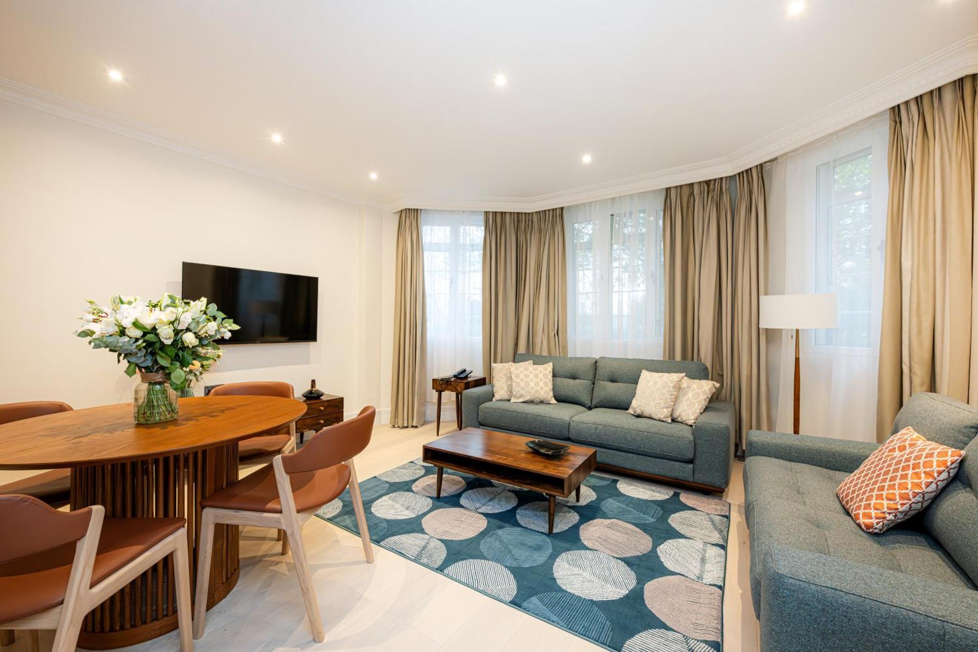 Fountain House - Aparthotel 5*
