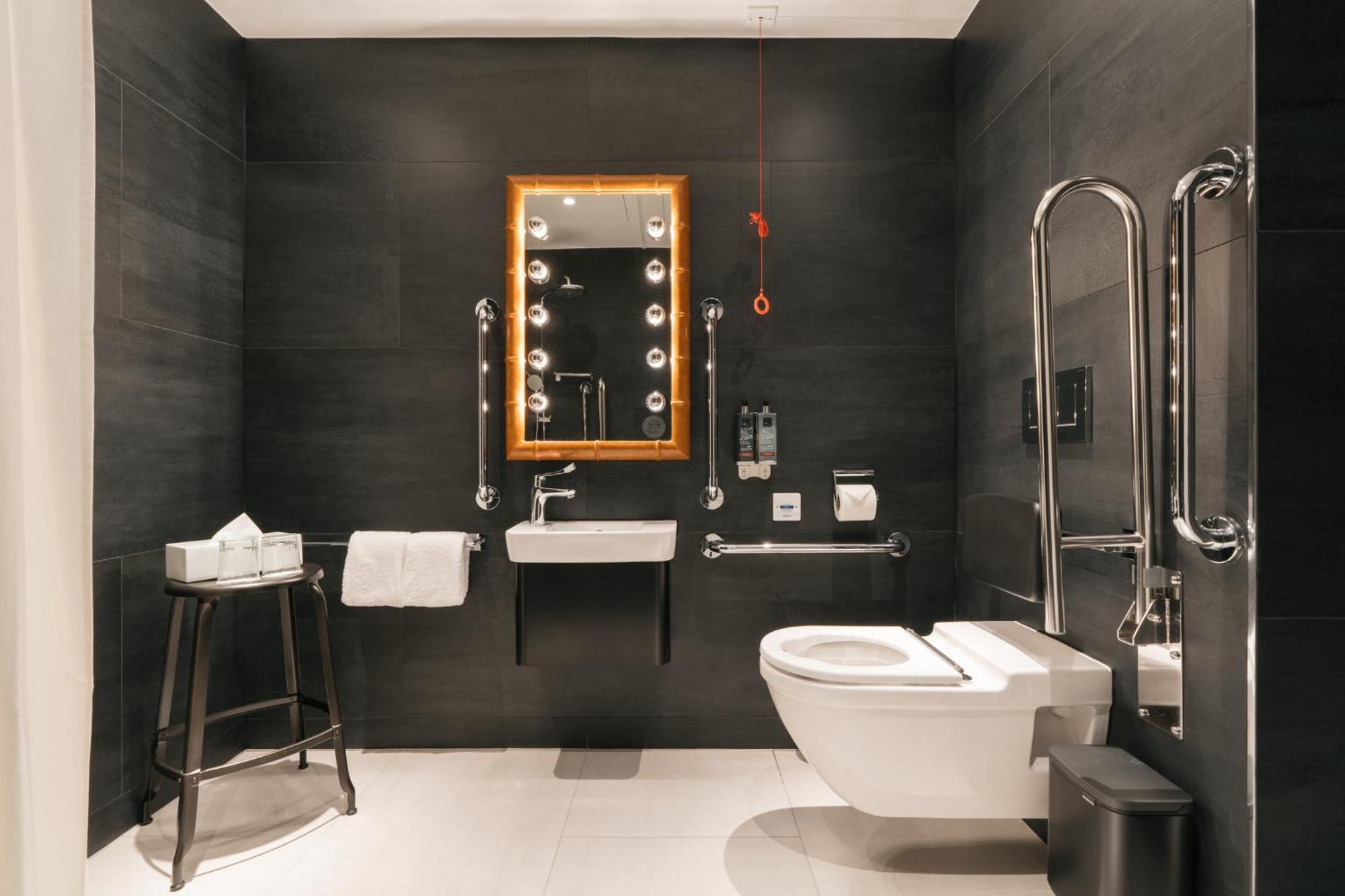 Hotel Ruby Stella London