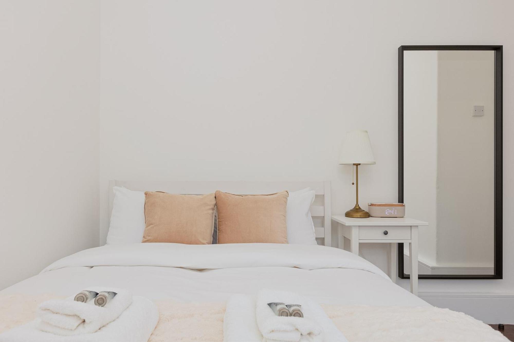 Lovely 3br Flat W Parking, 10min Homerton Station Lejlighed *