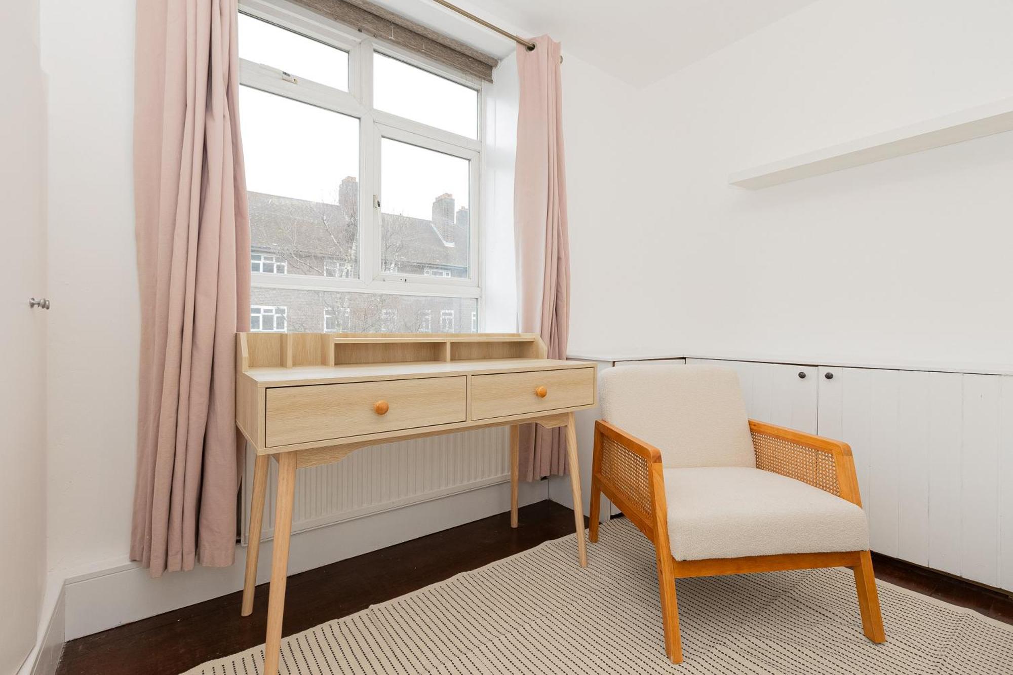 Lejlighed Lovely 3br Flat W Parking, 10min Homerton Station London