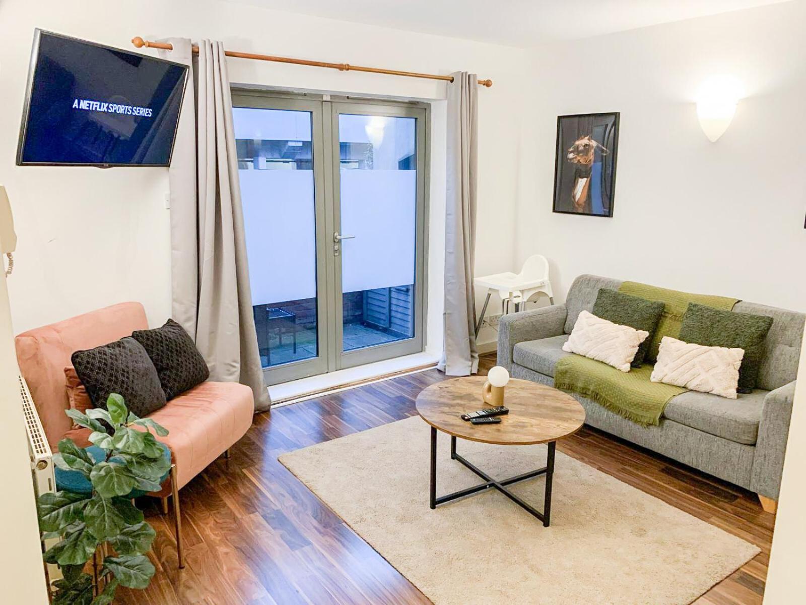 Stunning 1-bedroom Flat In Canary Wharf Free Parking Near Museum Lejlighed London