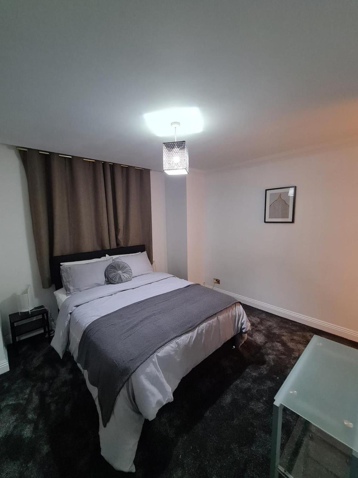 Leilighet Luxurious 3 Bed Flat In Kilburn *