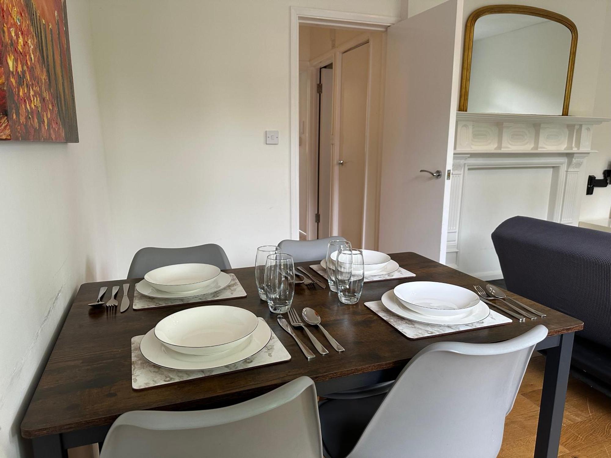 Quiet Residential Area Modern And Cozy Two Bed In Hampstead Lejlighed *