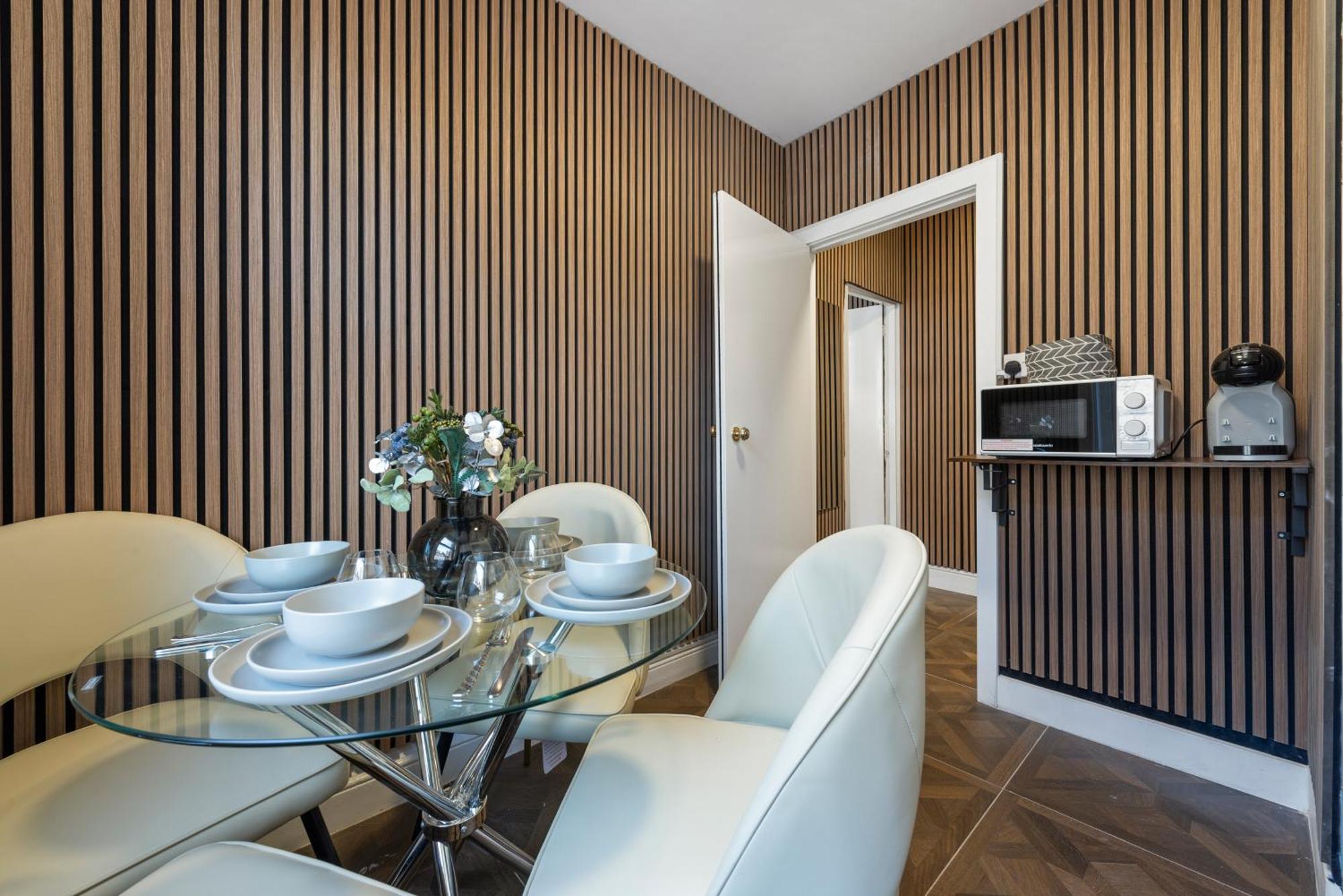 Apartment Chic Soho Stylish In The Heart Of London! 4 London