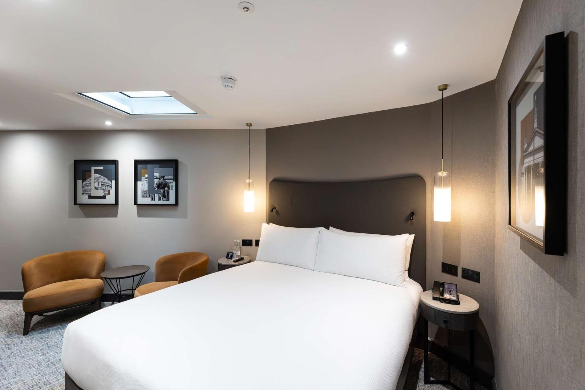Doubletree By Hilton Victoria Londra