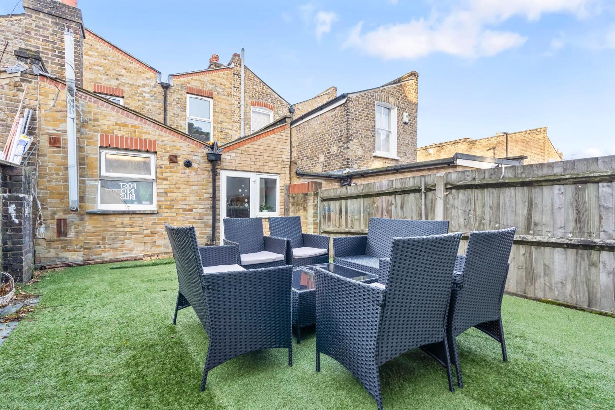 Comfy 4br House Close To Subway Hébergement de vacances