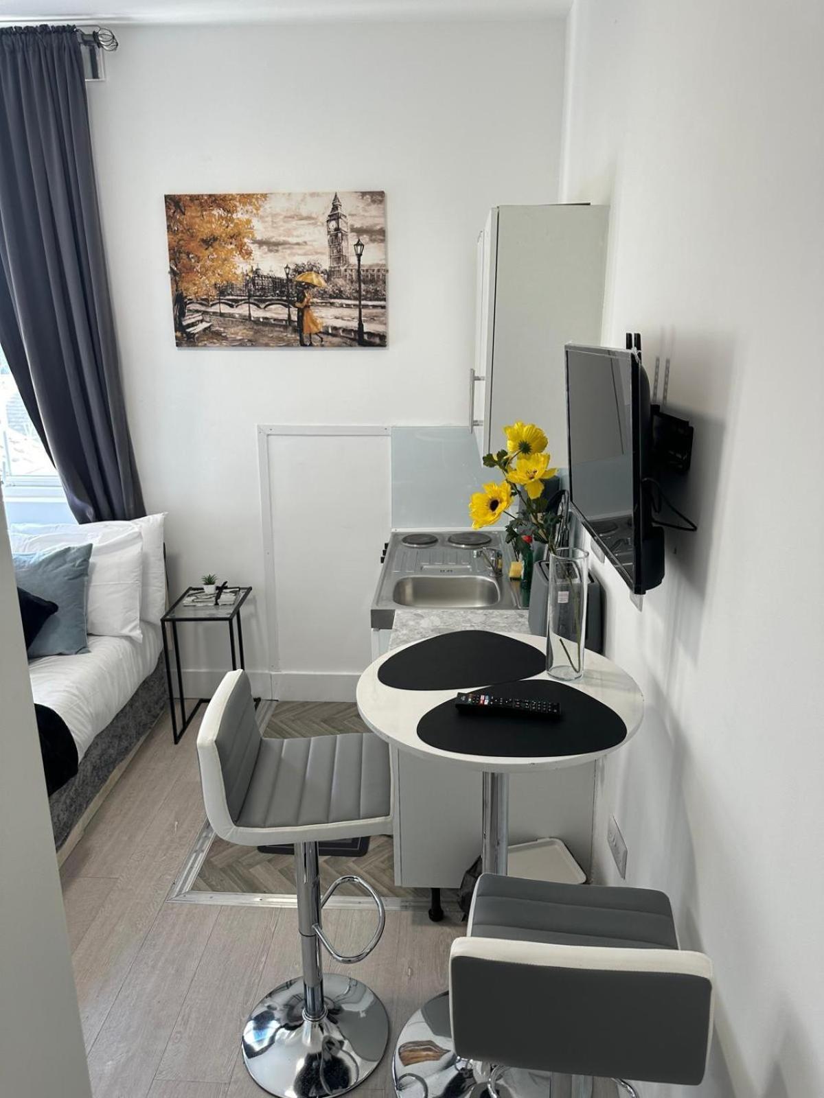 Compact And Bright Flat West 3a Lejlighed
