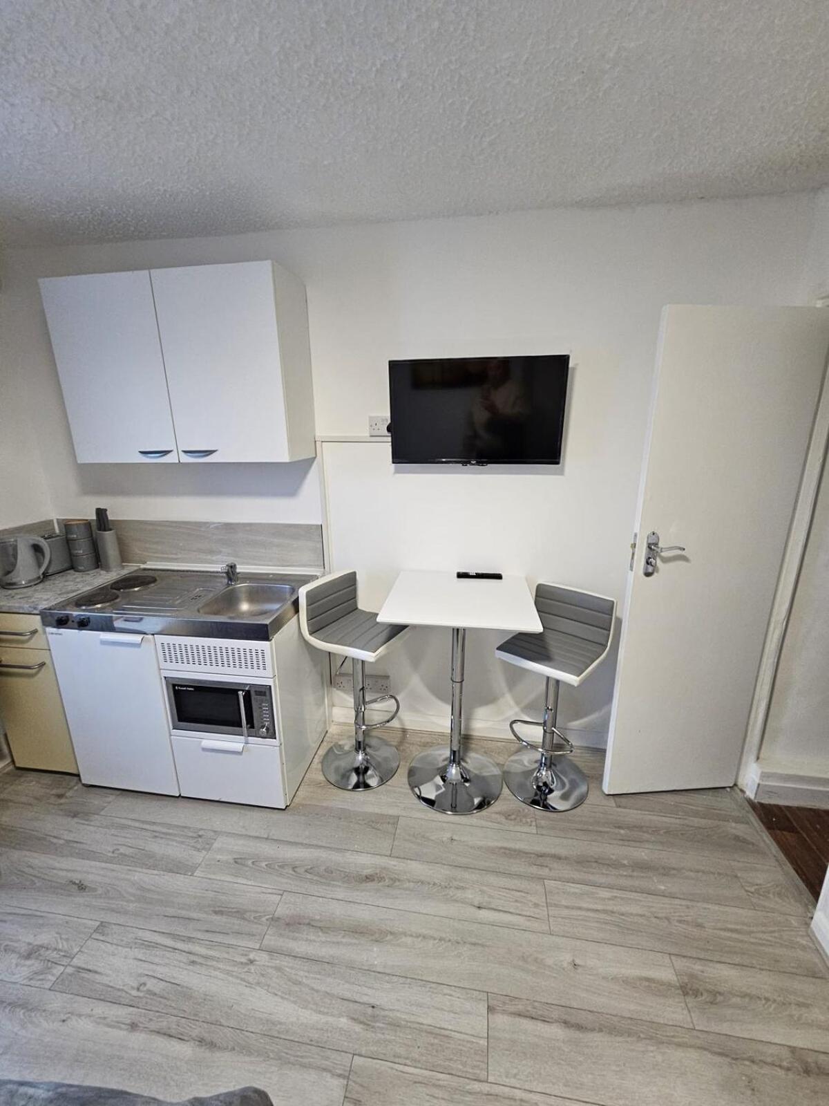Lejlighed Compact And Bright Flat West 3a