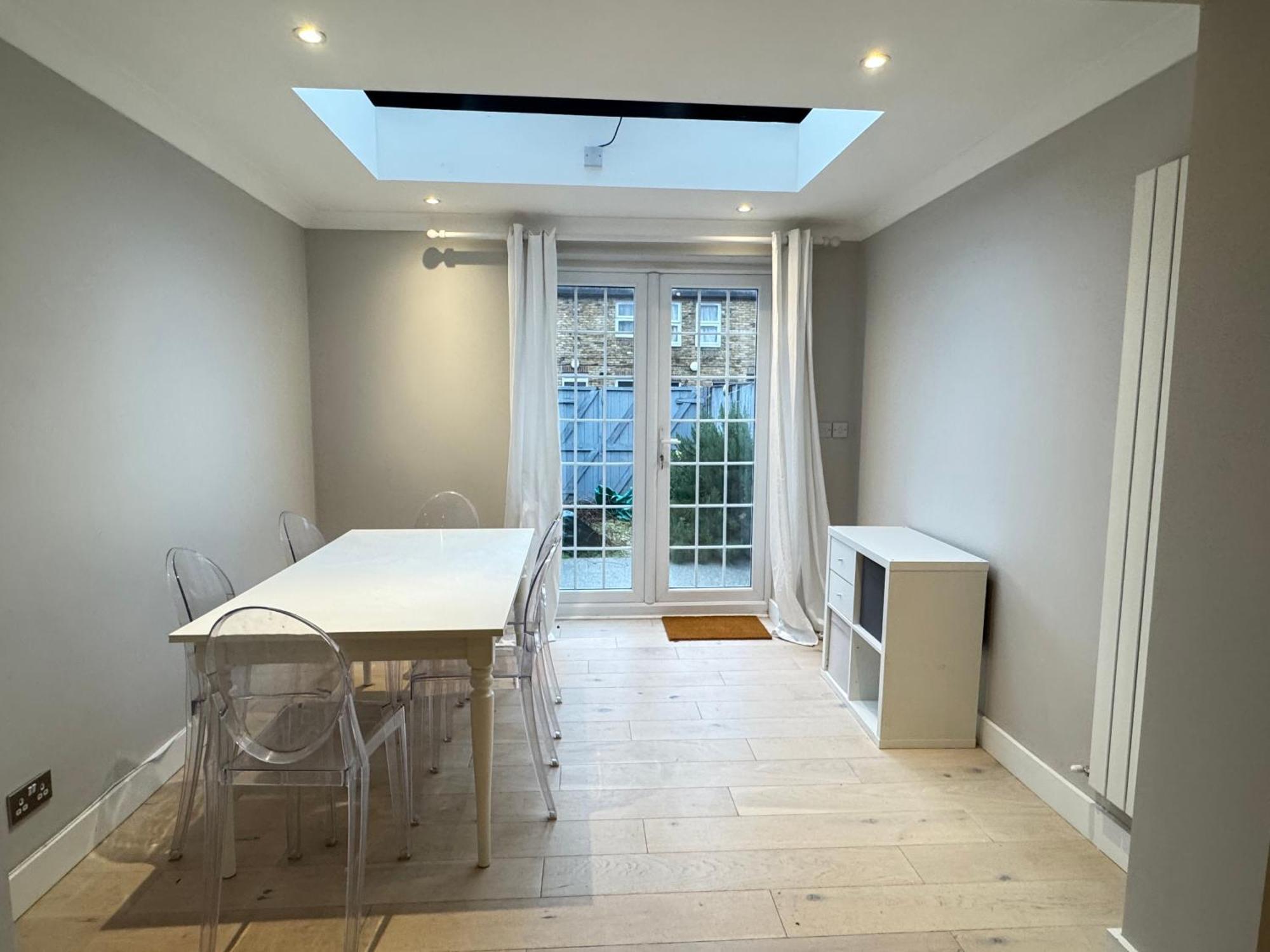 Charming 4bd 6 Mins From Nine Elms Station * London