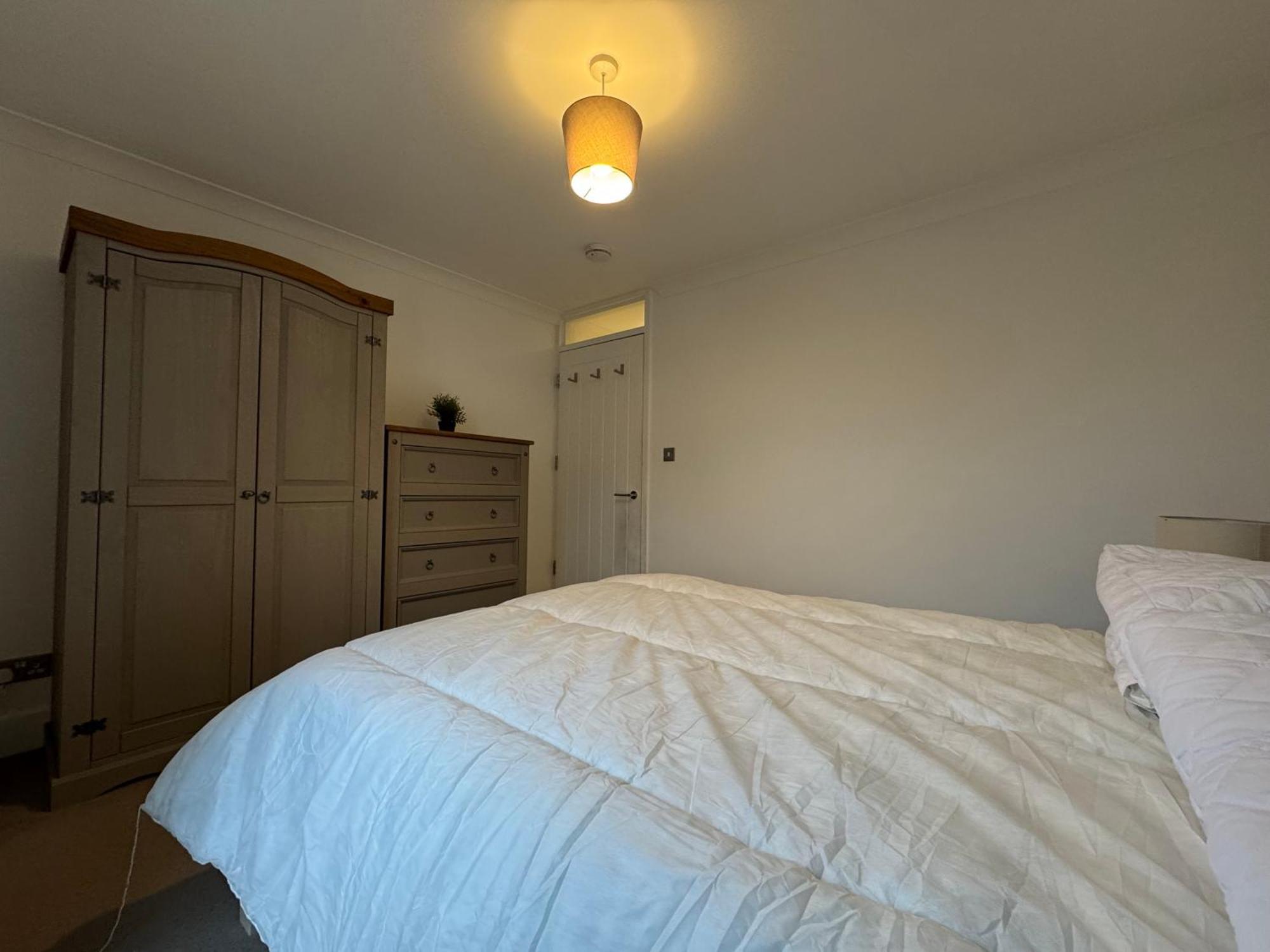 Charming 4bd 6 Mins From Nine Elms Station London