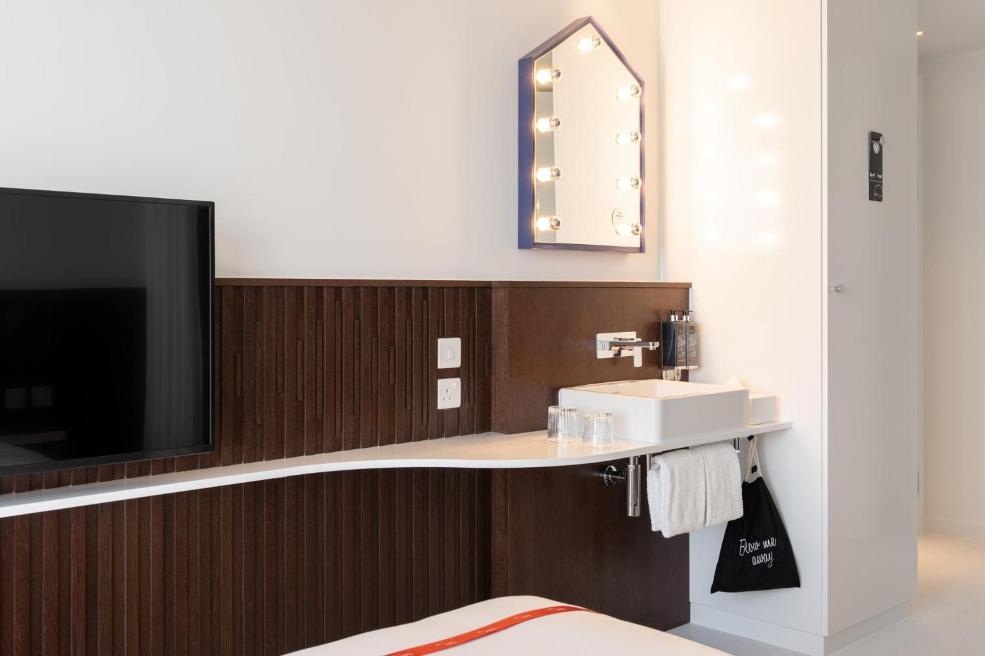 Ruby Zoe Hotel Londen