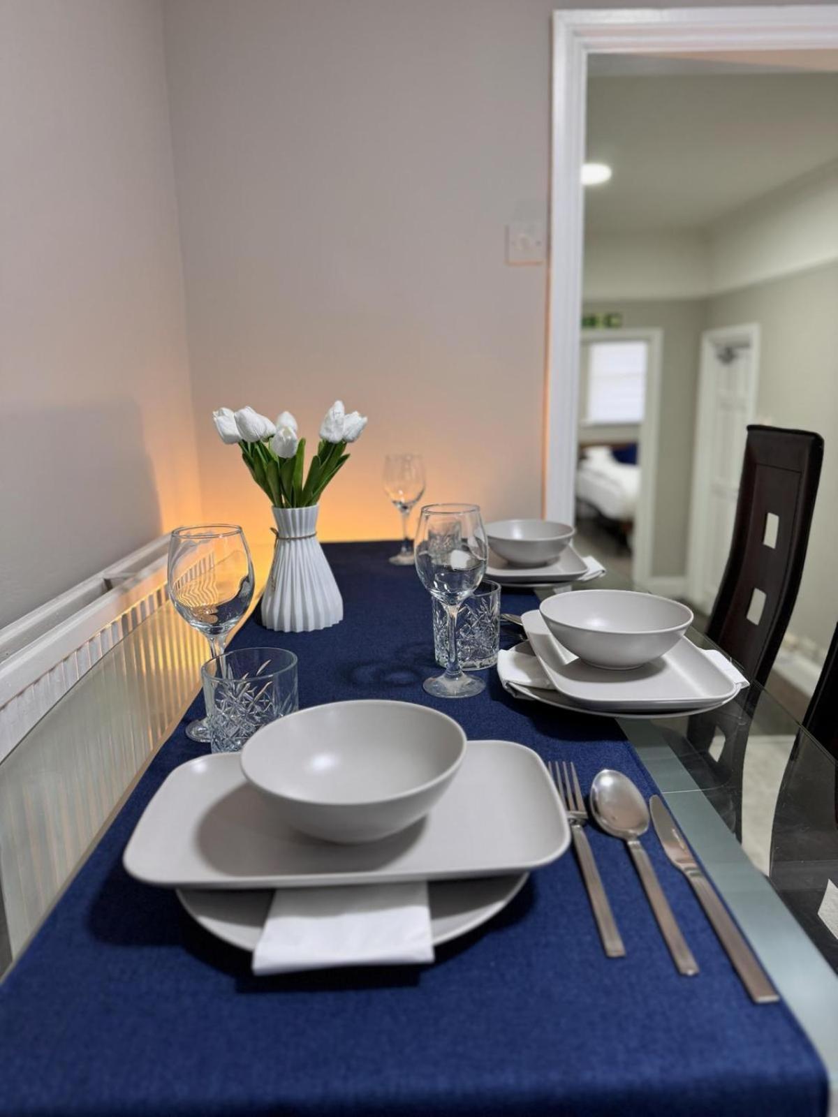 Luxury And Stylish Ensuits * London