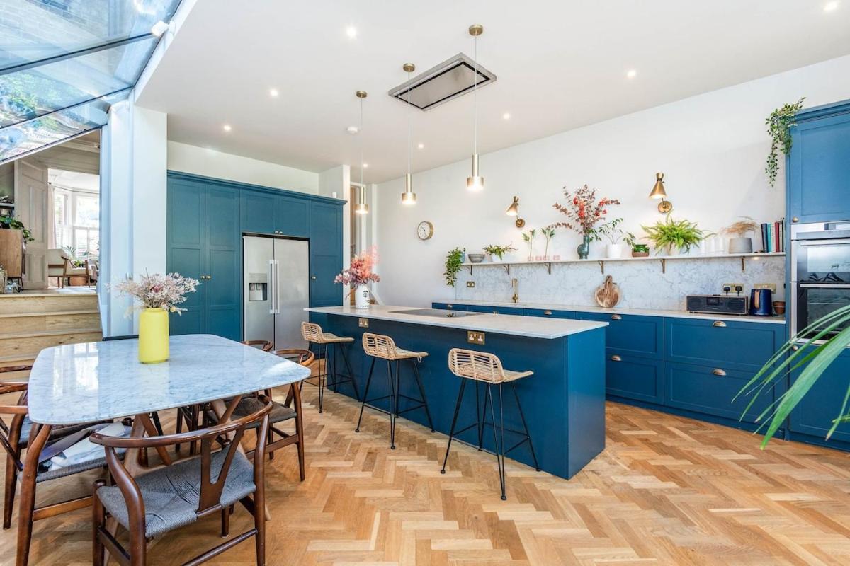 Semesterbostad 4 Bedroom Newly Renovated London