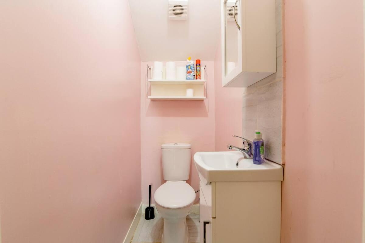 Gjestgiverier Comfortable In Seven Sisters,