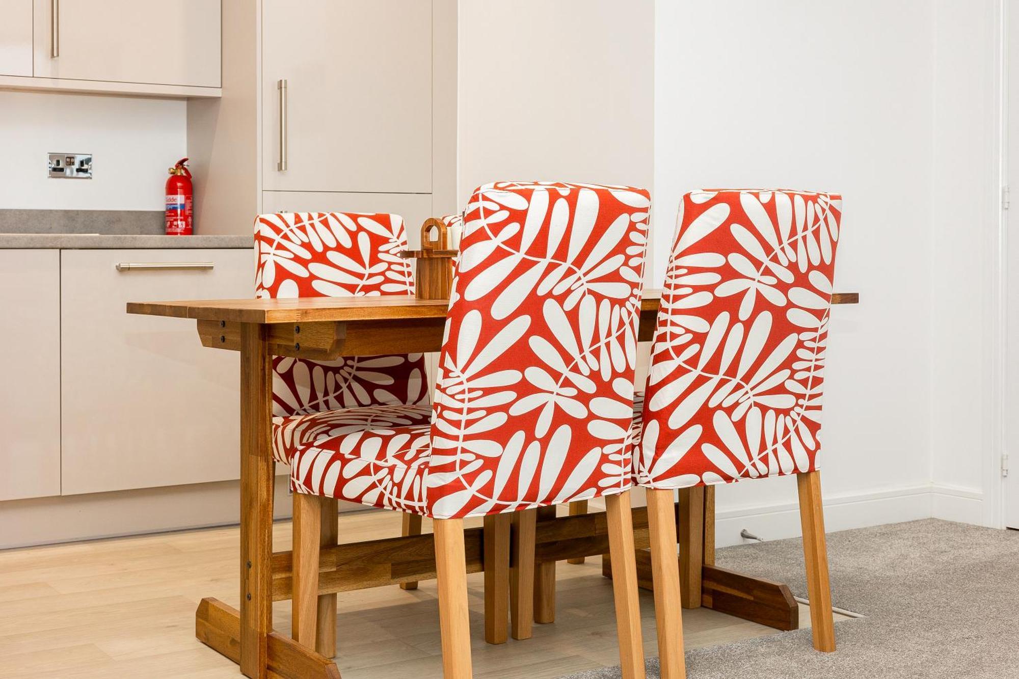 Apartment Modern 1br With Balcony & View, Wandsworth