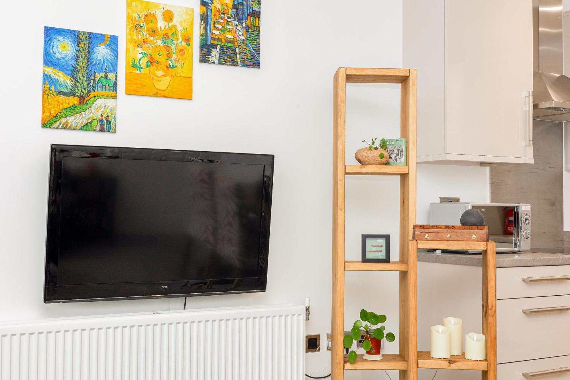 Apartment Modern 1br With Balcony & View, Wandsworth