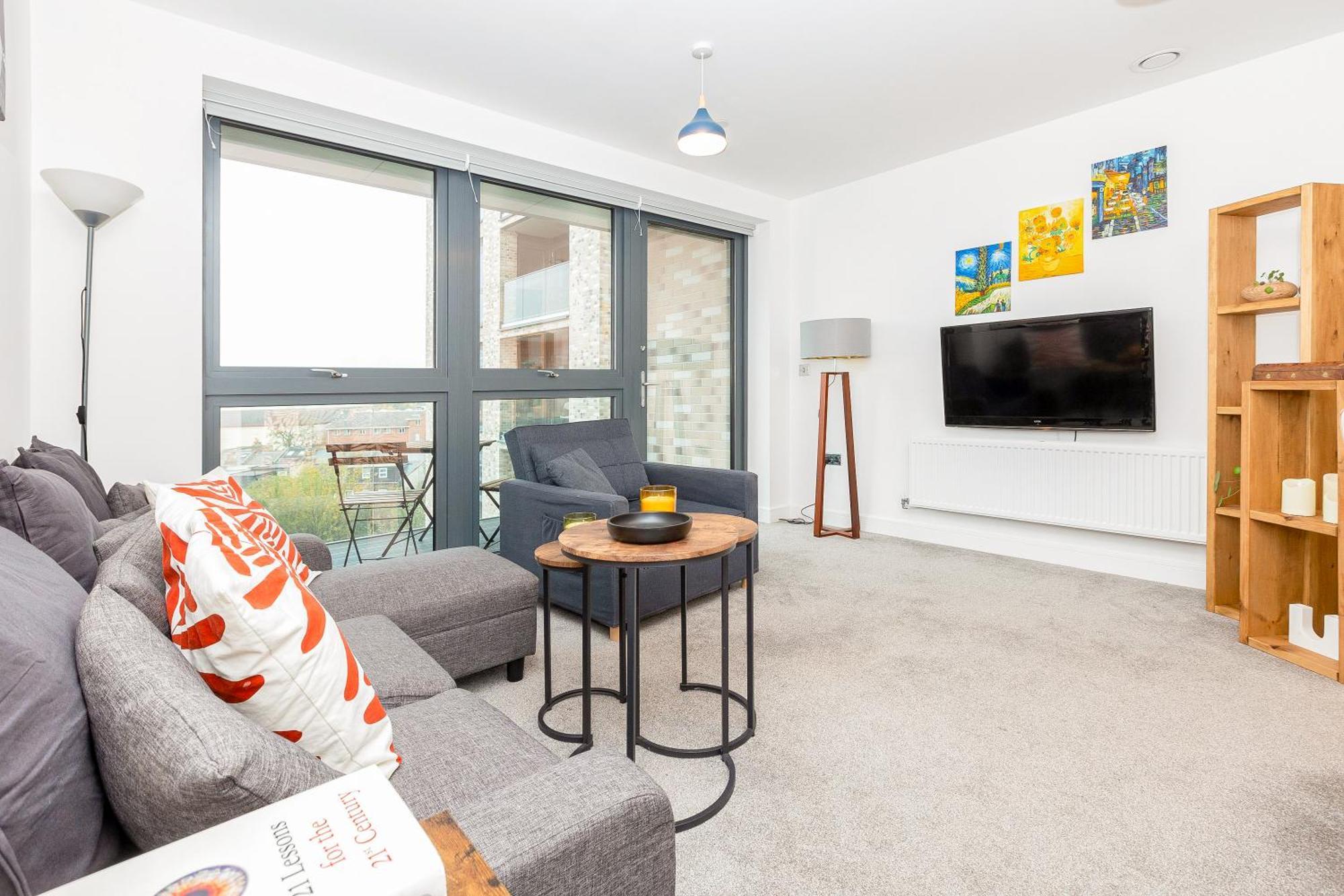 Apartment Modern 1br With Balcony & View, Wandsworth London