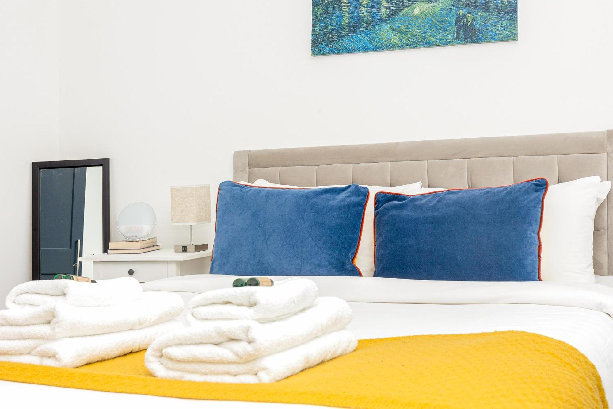 Apartment Modern 1br With Balcony & View, Wandsworth *