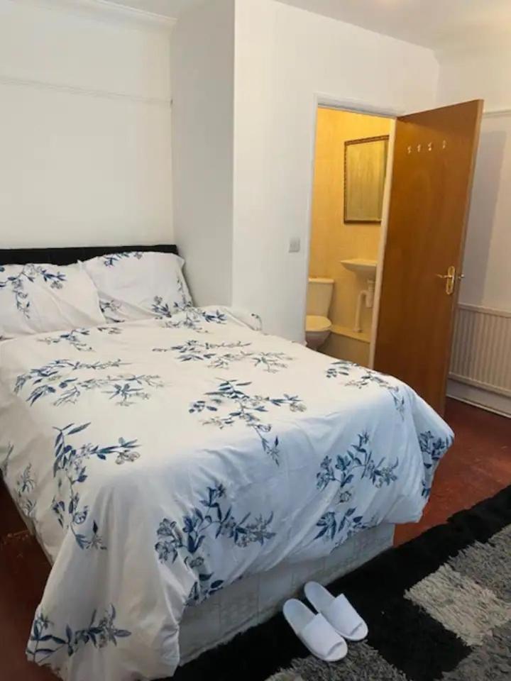 Gasthof Spacious 4 Beds - Private Bathrooms In Canary Wharf *