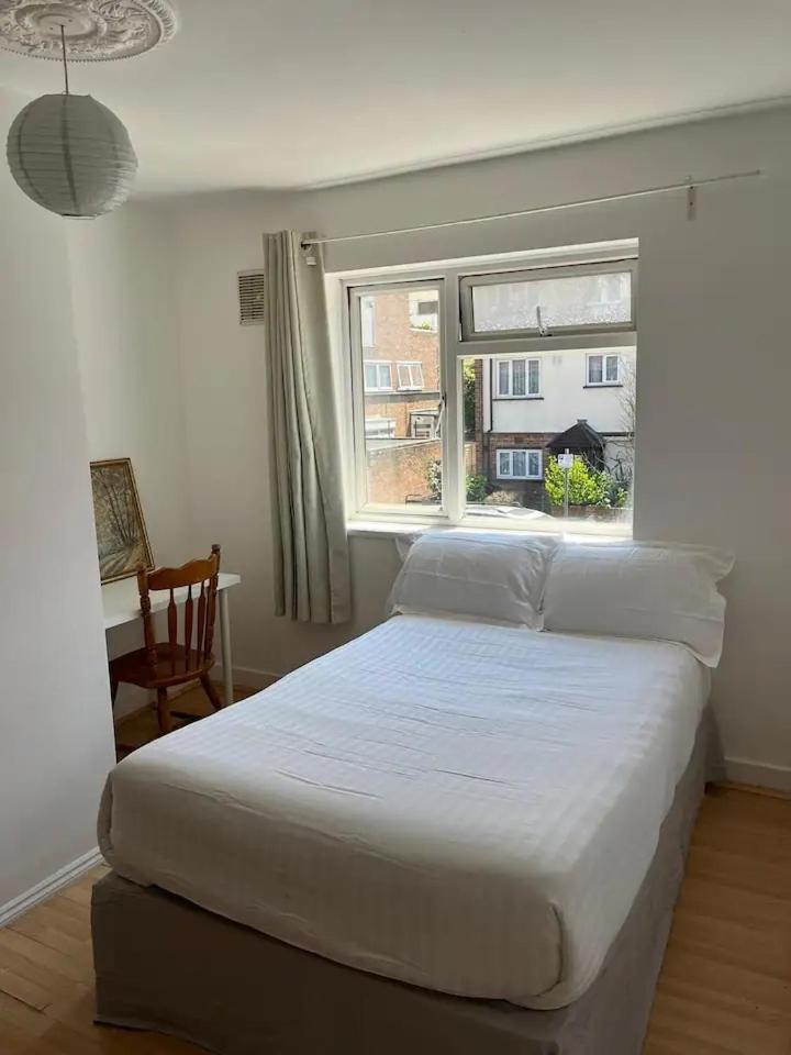 Gasthof Spacious 4 Beds - Private Bathrooms In Canary Wharf London