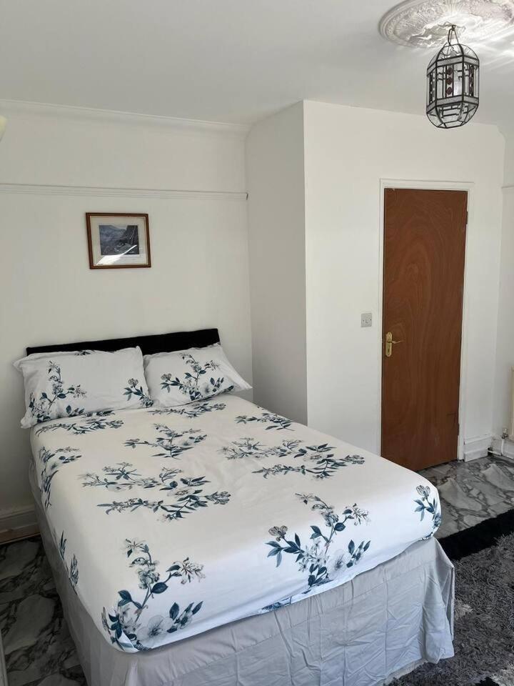 Spacious 4 Beds - Private Bathrooms In Canary Wharf Gasthof London