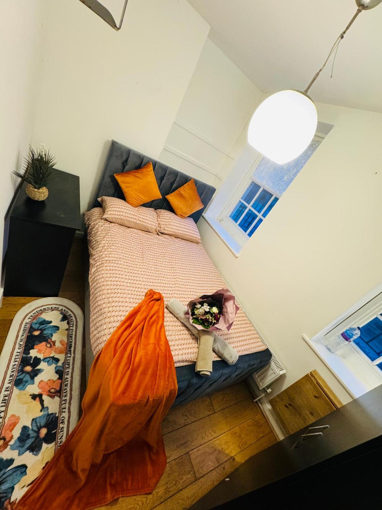 Cozy Family-friendly 2 Bedroom Flat In Kingscross, St Pancras! Apartment London