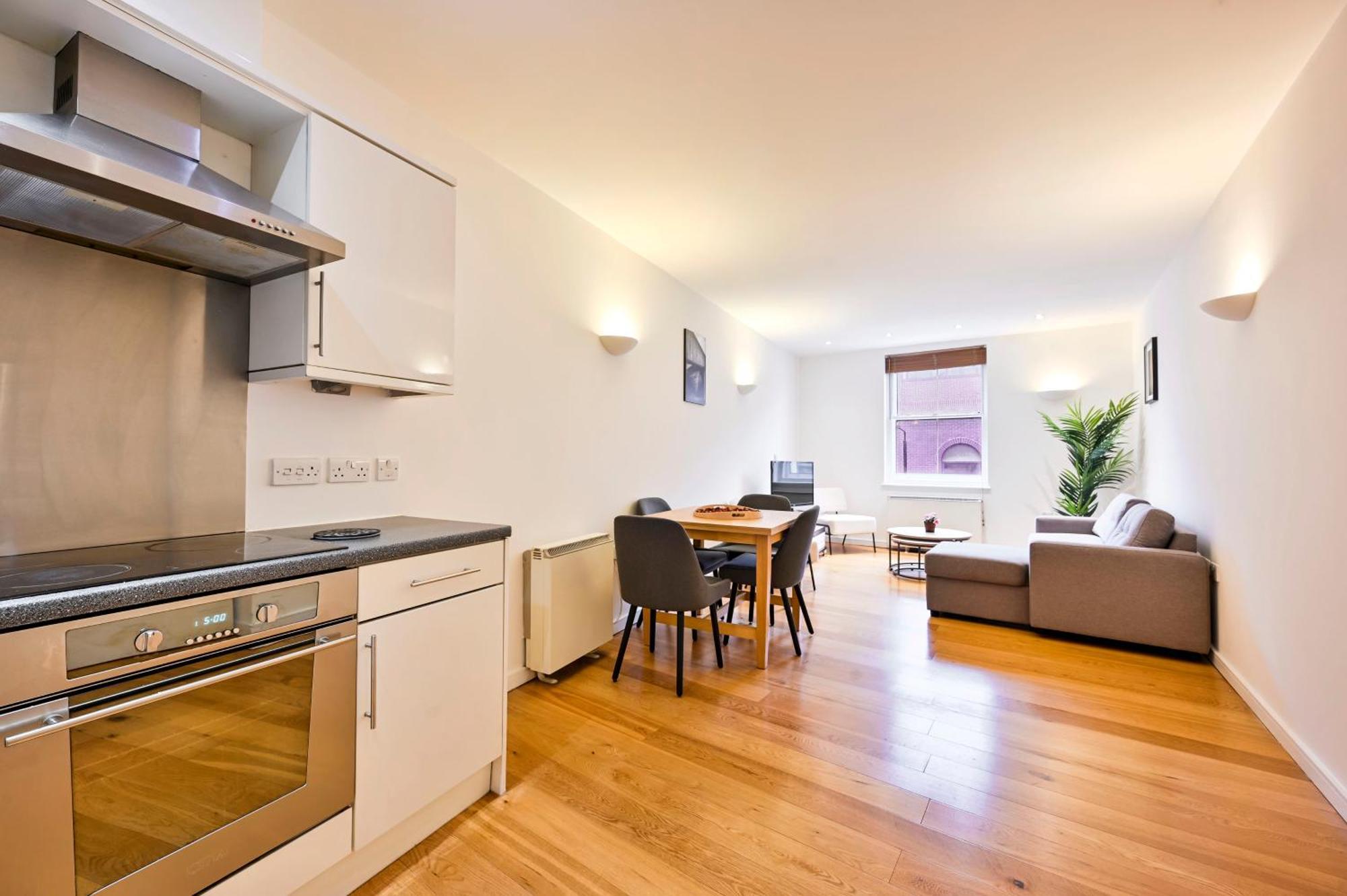 Lovely 2 Bed Tower Bridge Sleeps 6 Appartement Londen
