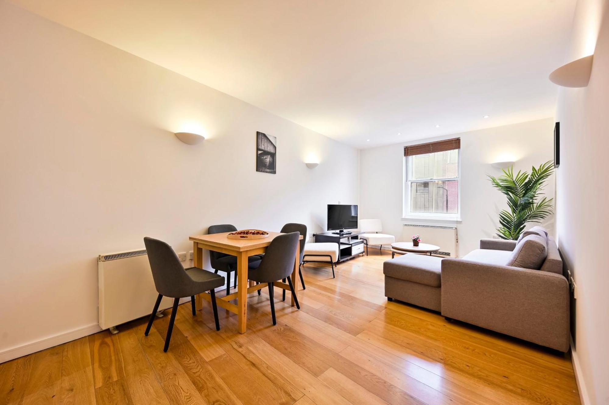 Lovely 2 Bed Tower Bridge Sleeps 6 Londen