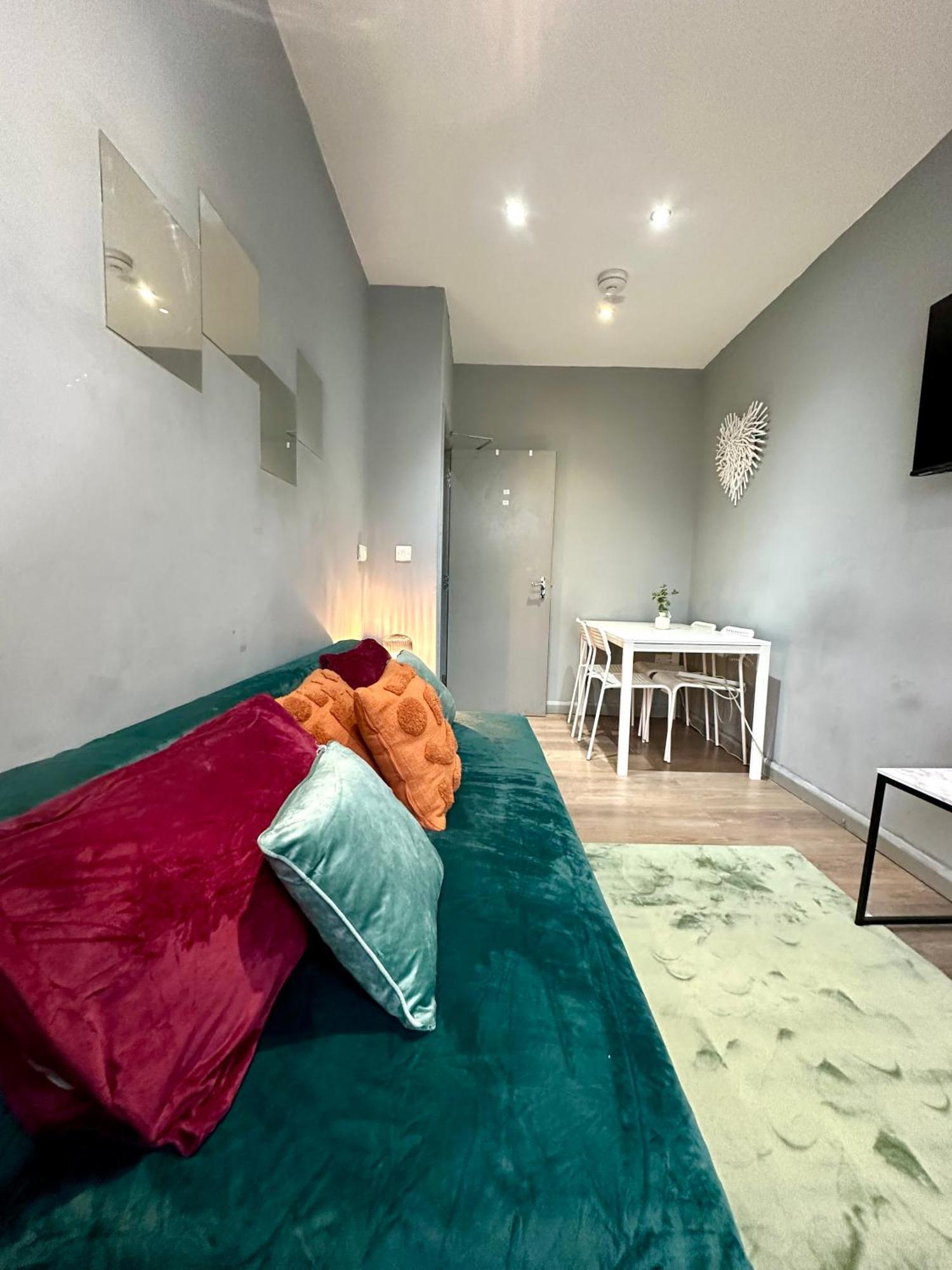 Spacious 3 Bedroom Flat In Kings Cross, St 159 Lejlighed *