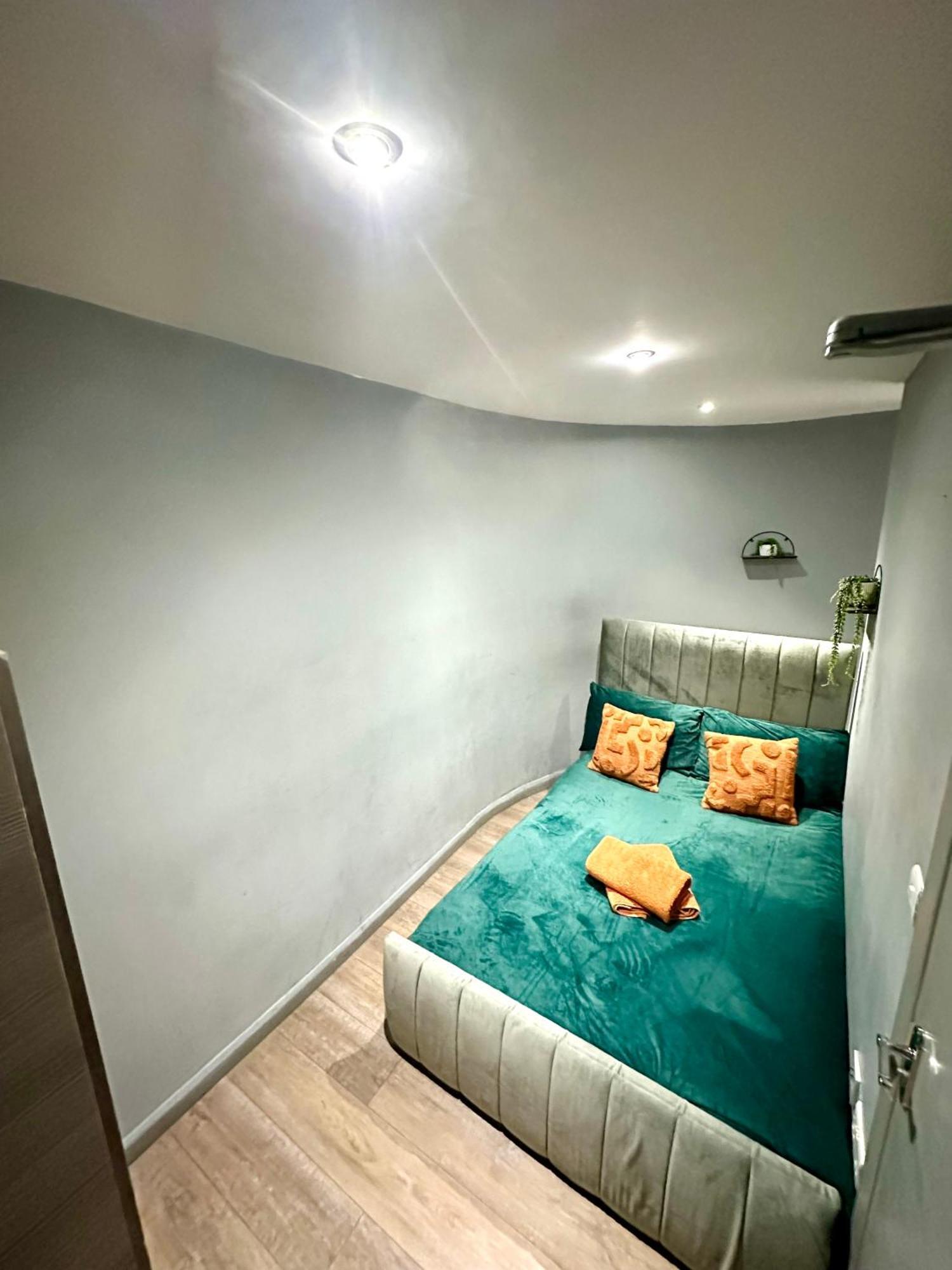 Spacious 3 Bedroom Flat In Kings Cross, St 159 Londra