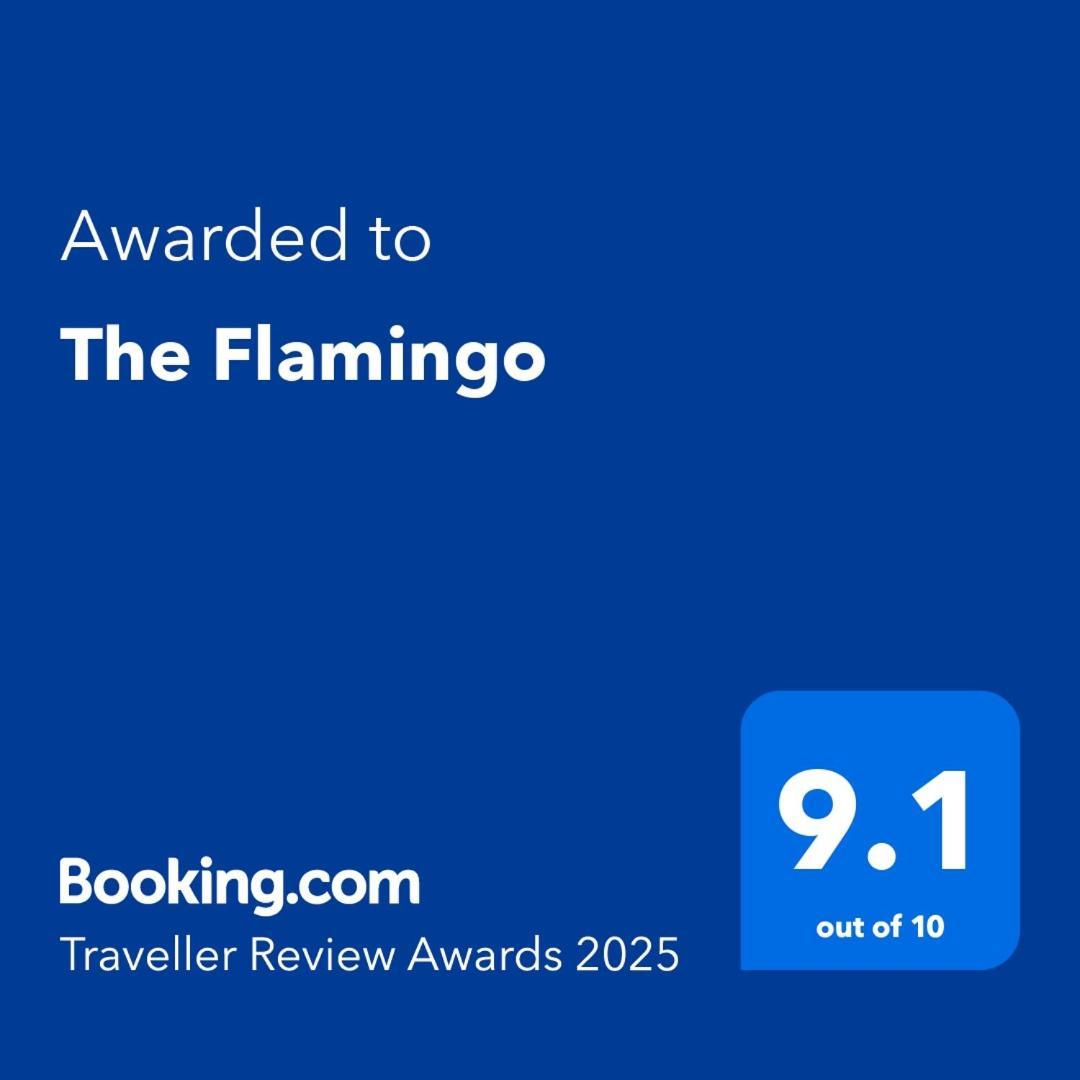 The Flamingo Apartment *