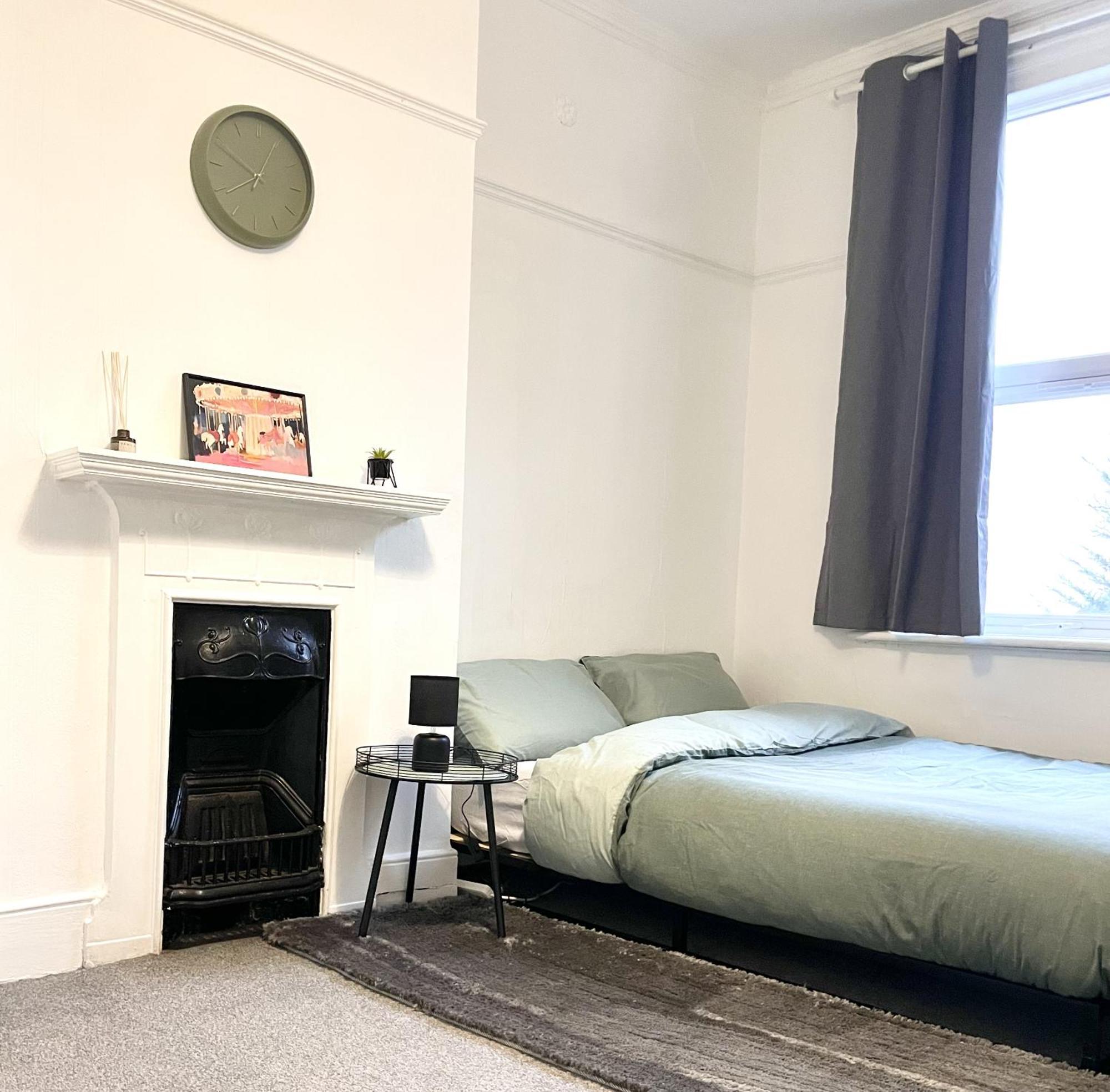 Cosy Double A Stones Throw From Wembley Stadium Pensionat