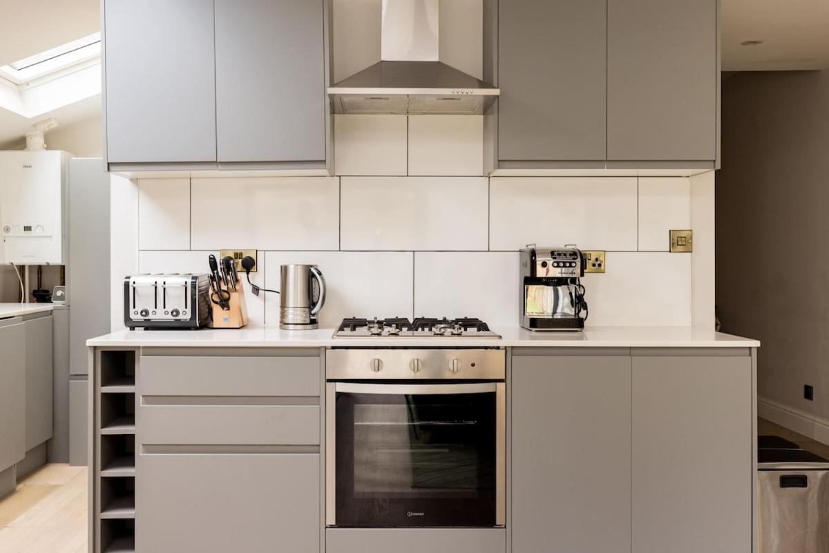 Feriehus Bright, Spotless Fulham With Private Garden *