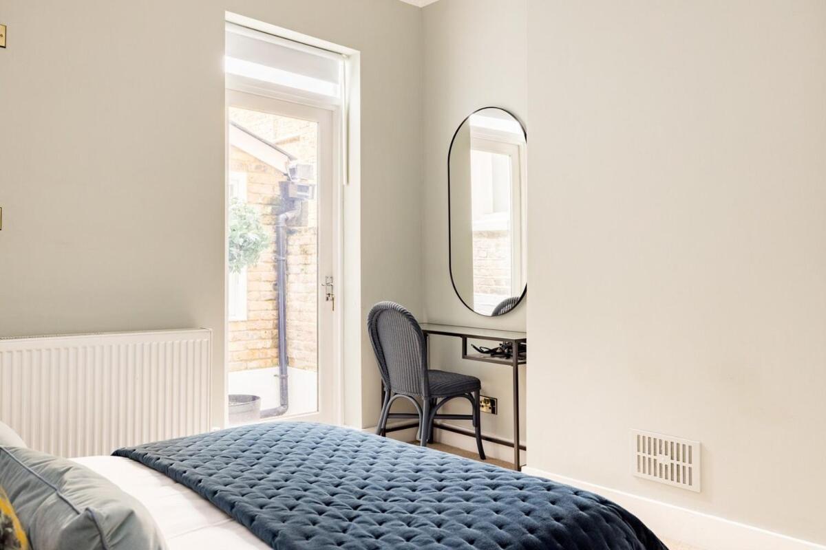 Feriehus Bright, Spotless Fulham With Private Garden