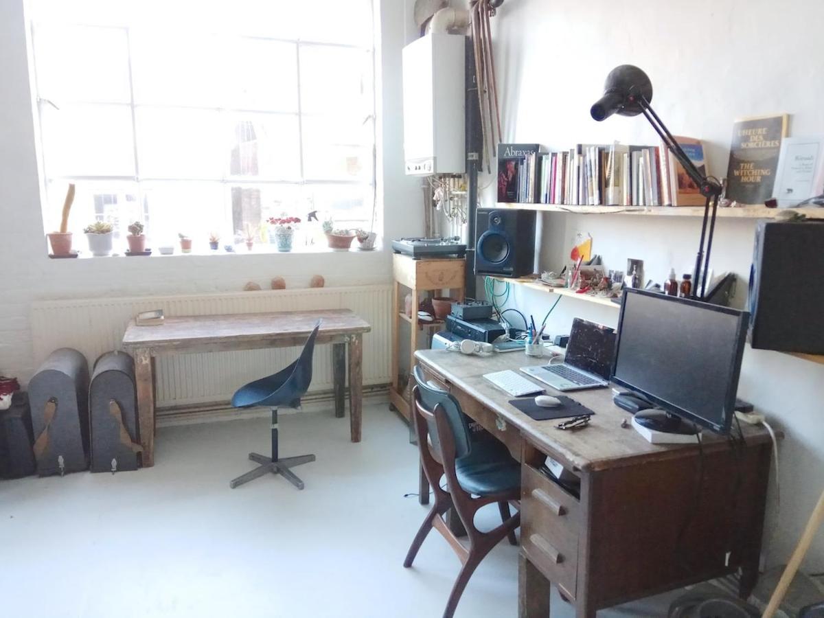Beautiful Warehouse Flat In Lägenhet