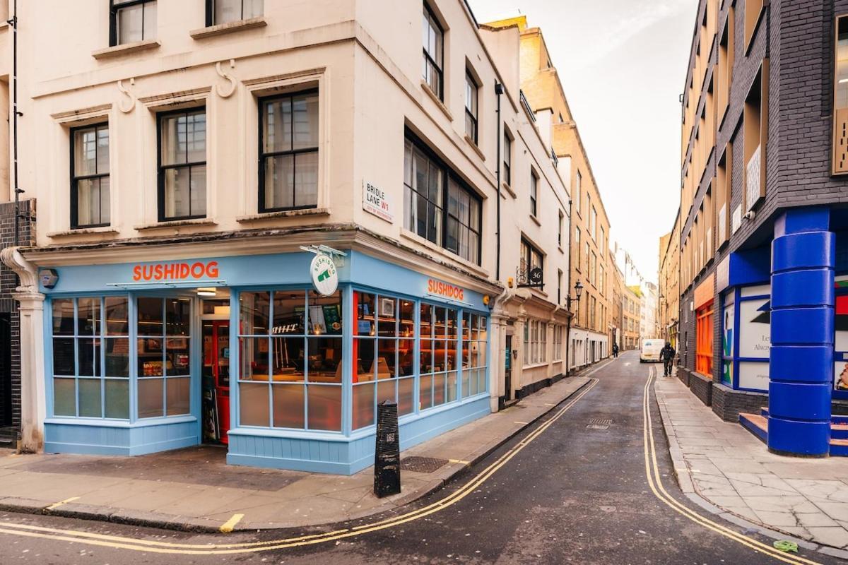 Quirky And Cosy Soho Stables House Londen