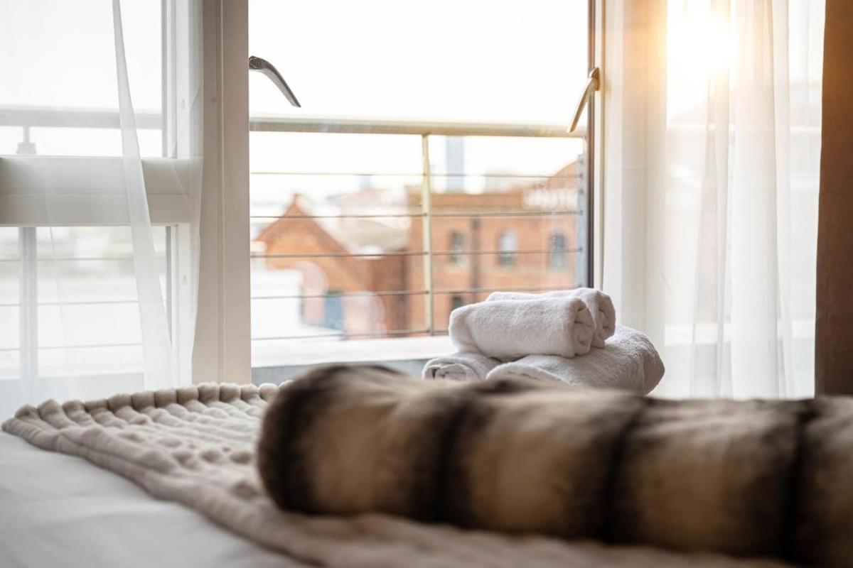 Lejlighed Penthouse - Canary Wharf - 24 Hr Concierge, Gym, Hot Tub, Sauna, Balcony, Terrace London