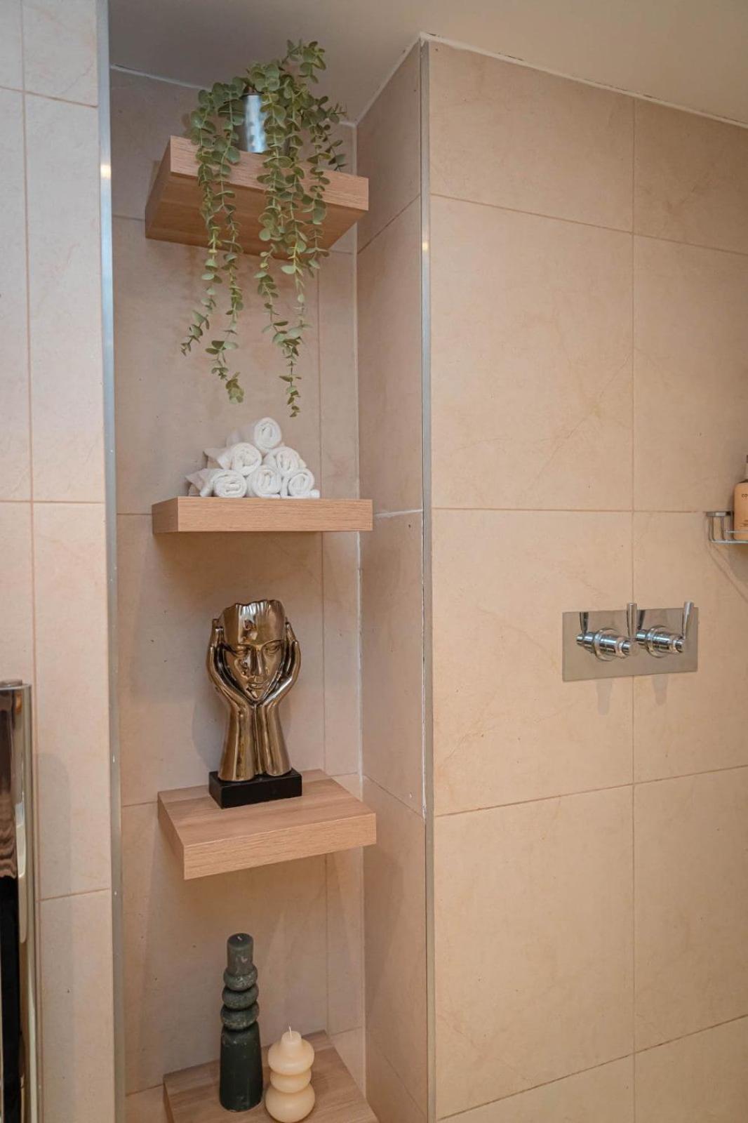 Lejlighed Penthouse - Canary Wharf - 24 Hr Concierge, Gym, Hot Tub, Sauna, Balcony, Terrace *