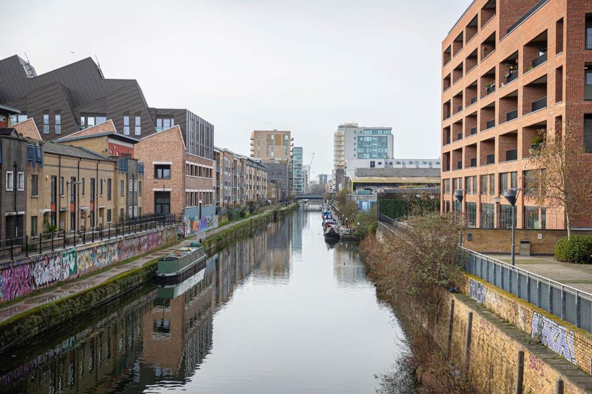 Lejlighed Penthouse - Canary Wharf - 24 Hr Concierge, Gym, Hot Tub, Sauna, Balcony, Terrace *